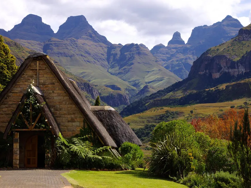 Cathedral Peak Hotel - Image 1