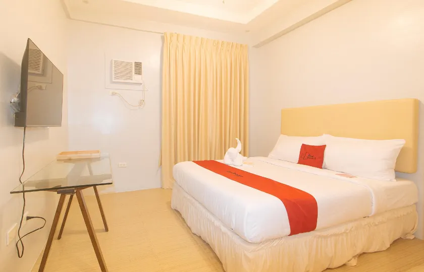 RedDoorz at Zenova Hotel - Image 1