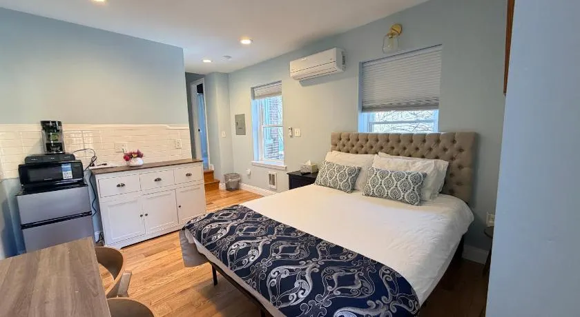 Sunny&Cozy Apartment in University City Walk to Drexel&Near UPenn - Image 1