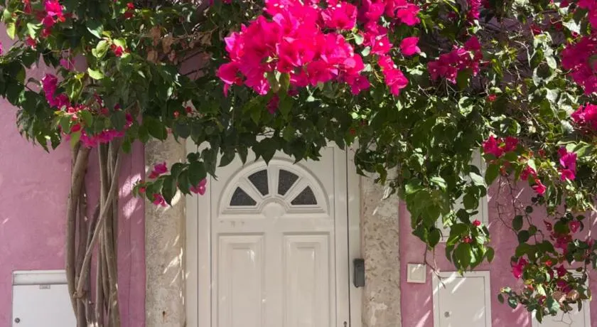 Casa Cor de Rosa - Image 1