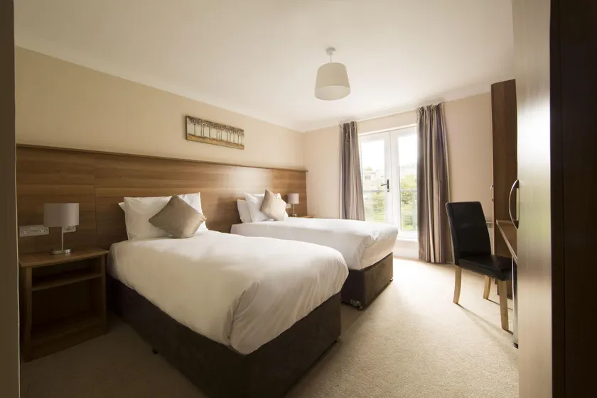 Riverside Hotel - Image 1