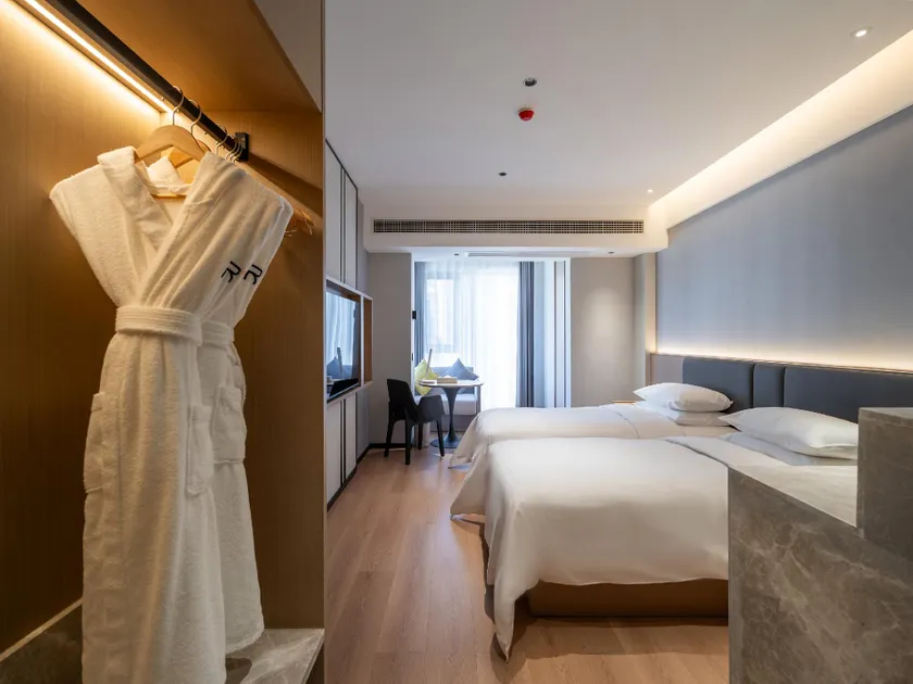 Rezen Hotel Panzhihua - Image 1