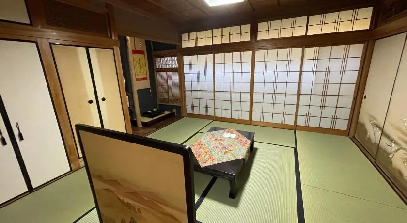 宿坊宝塔寺 蓮Ren - Image 1