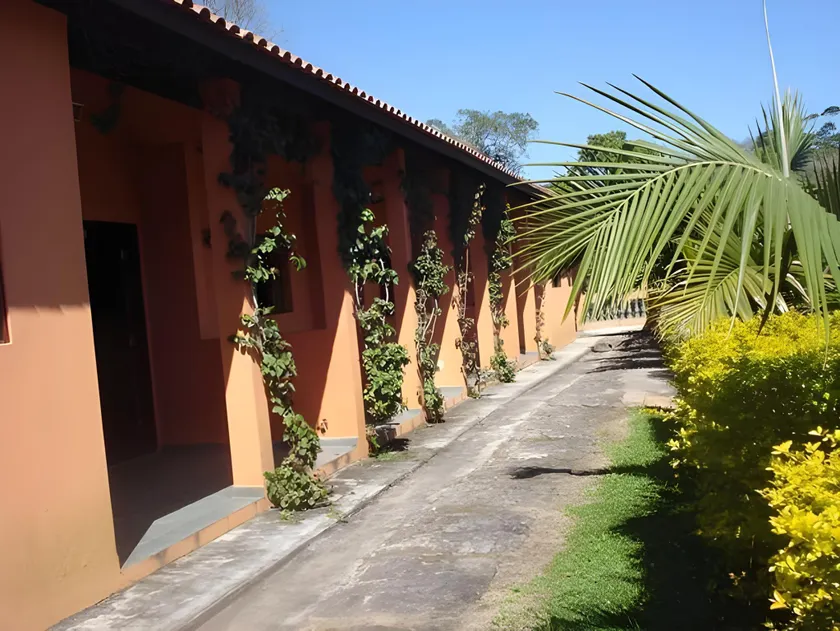 Pousada Recanto Águas Vivas com Piscina Aquecida e Lazer Completo próximo a Sorocaba - Image 1
