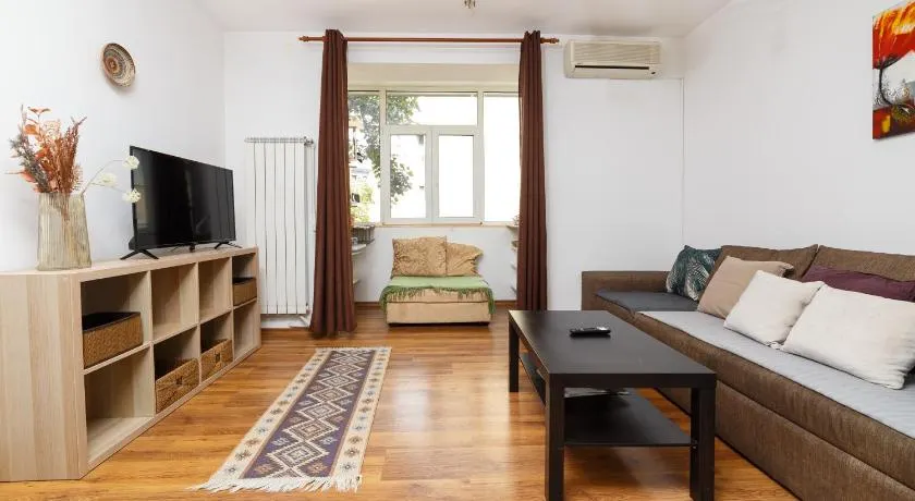 ColorApartments Bratianu44 Boulevard - Image 1