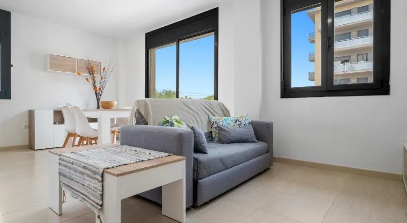 Ferienwohnung 'Pedragosa' in Strandnähe mit Bergblick, Gemeinschaftspool und WLAN - Image 1