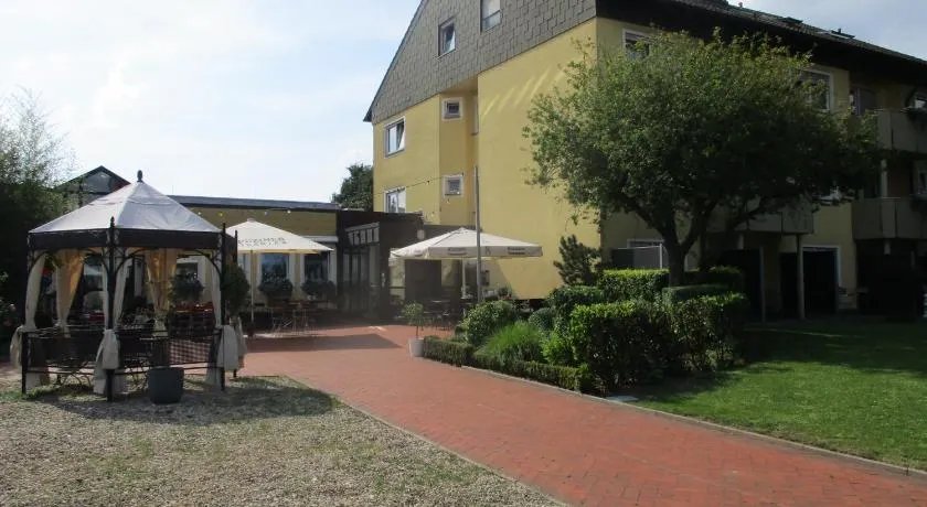 Hotel Tennenloher Hof - Image 1