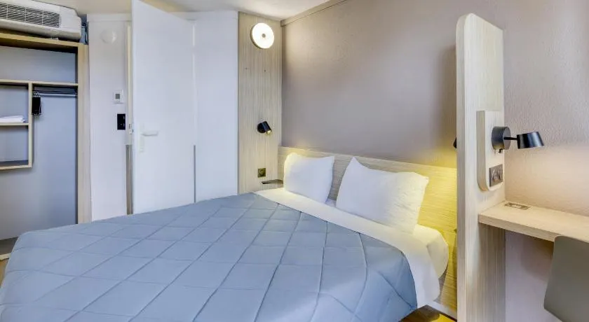 Hôtel Première Classe Lyon Est Aéroport Saint Exupery Saint-Laurent-de-Mure - Image 1