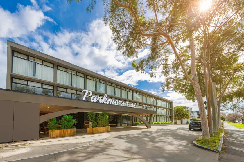 Park Inn By Radisson Melbourne Carlton - Image 1