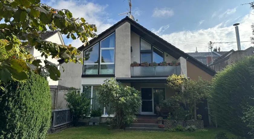 Apartment Shumiland, Eigene Etage near Messe & Airport, Ruhige Lage 40sqm - Image 1