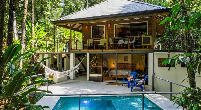 Casa Serena - Tranquil Jungle Gem Near the Beach - Image 1