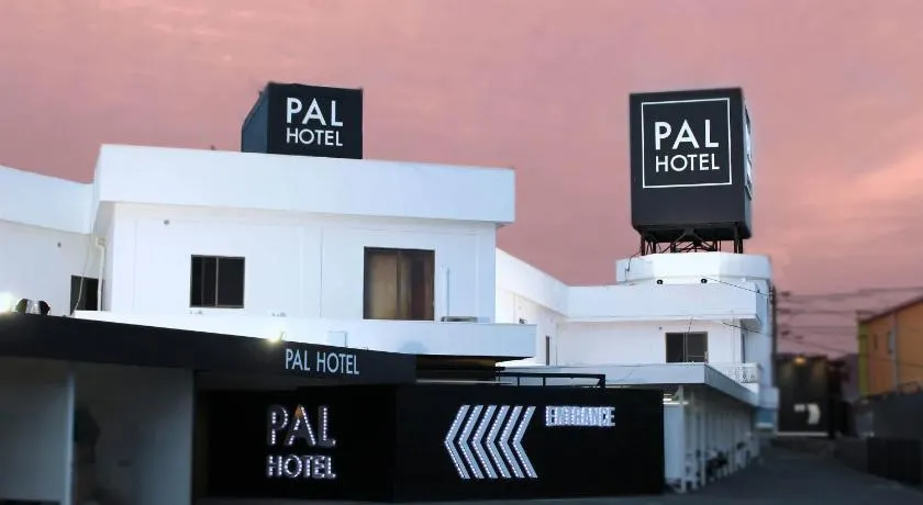 Munakata Pal (Love Hotel) - Image 1