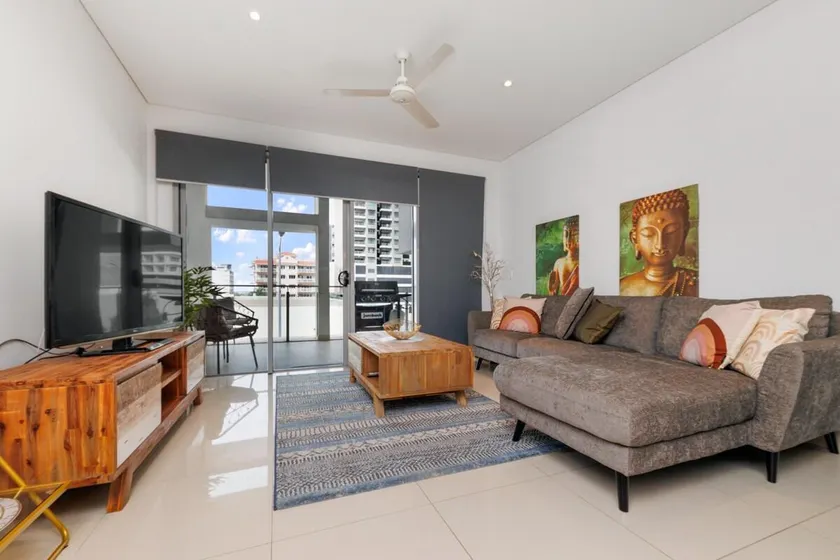 Darwin Lux Living - Image 1
