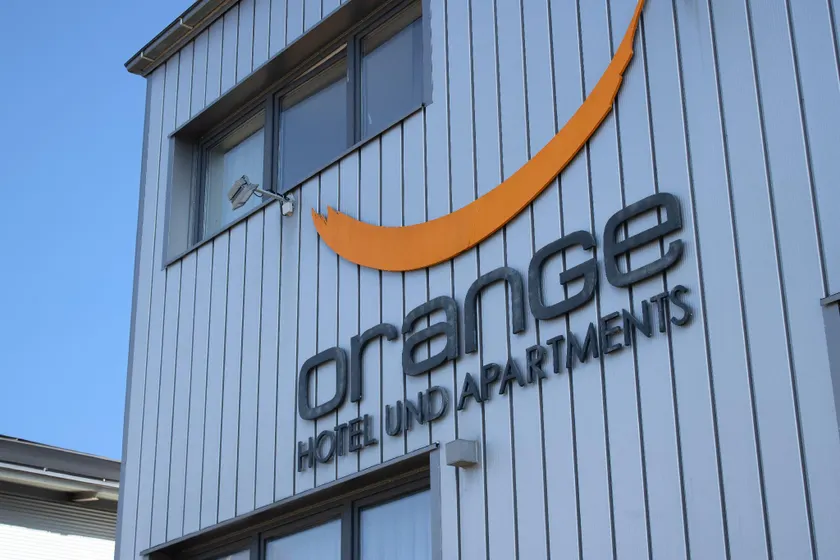 Orange Hotel und Apartments - Image 1