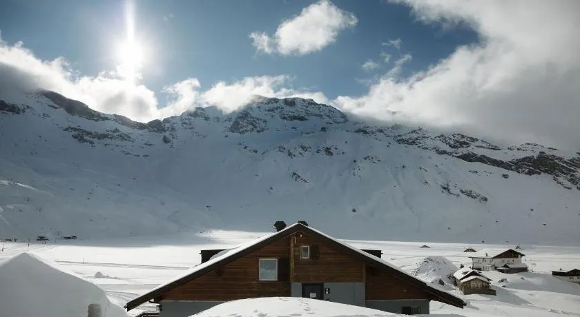 Berghotel Engstligenalp Adelboden - Image 1