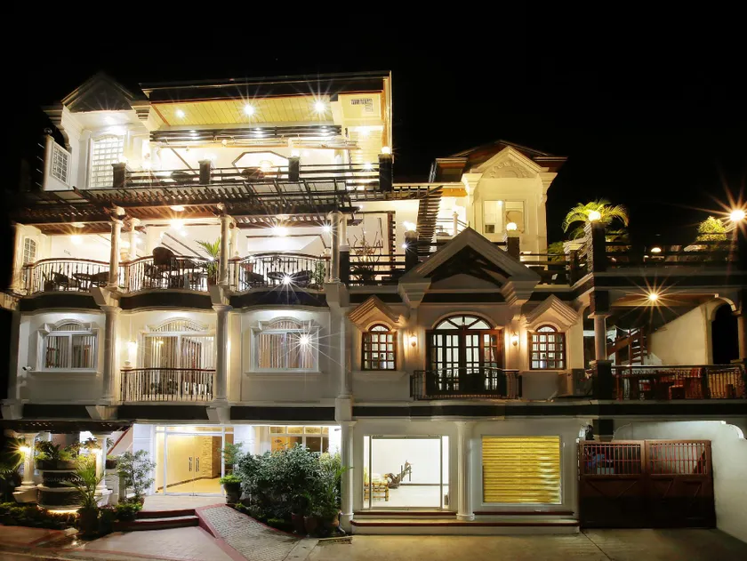 Coron Bancuang Mansion - Image 1