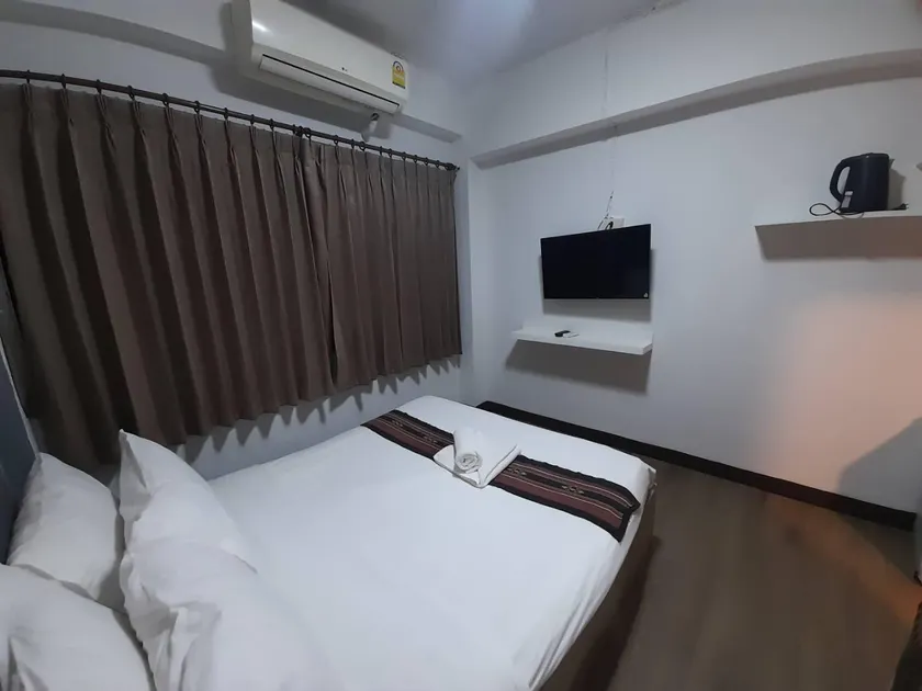 Home Place Hotel - Image 1