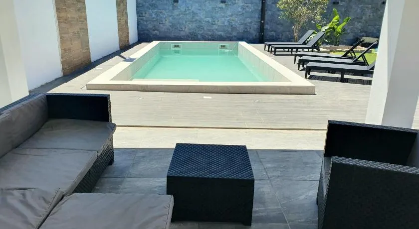 Fernando Pessoa Villa - Image 1