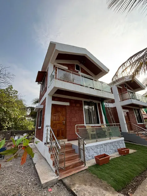 COASTAL BREEZE RESORT - Image 1