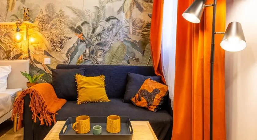 Smart Studio, AC ,Fast Wi-Fi & Walk to Marina by QuickTrips - Image 1