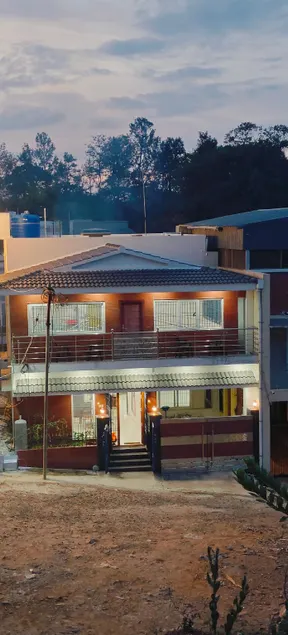 White Moon Villa - Image 1