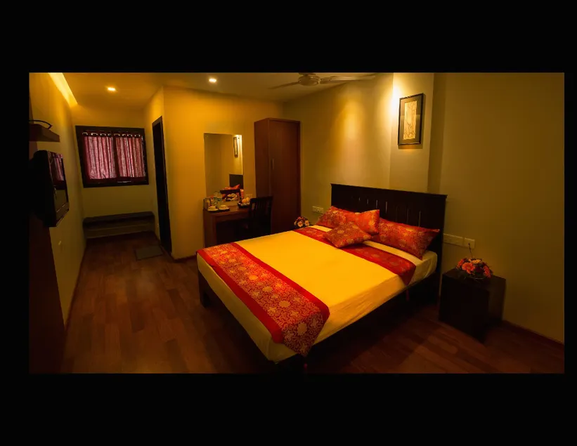 Hotel Blue Chip - Image 1