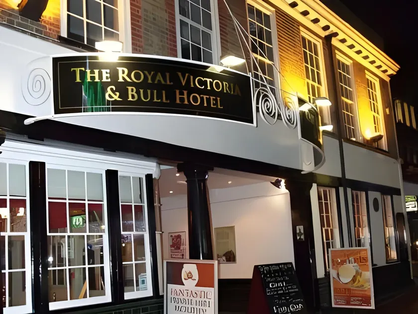 The Royal Victoria & Bull Hotel - Image 1
