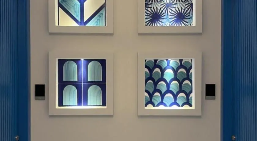 Le Blue - Image 1