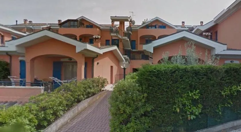Apartment in Residence King's Bay - Image 1
