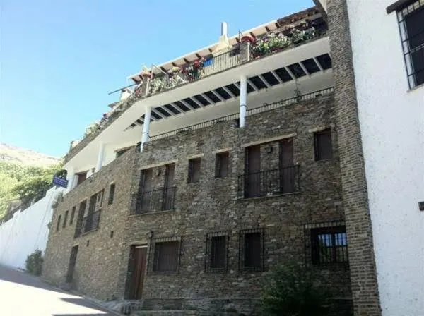 APARTAMENTOS SIETE LAGUNAS - Image 1