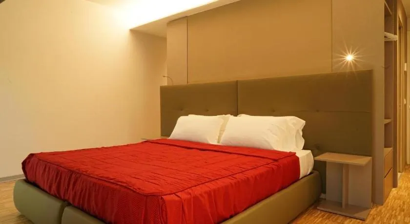 Valmarana Morosini Hotel - Image 1