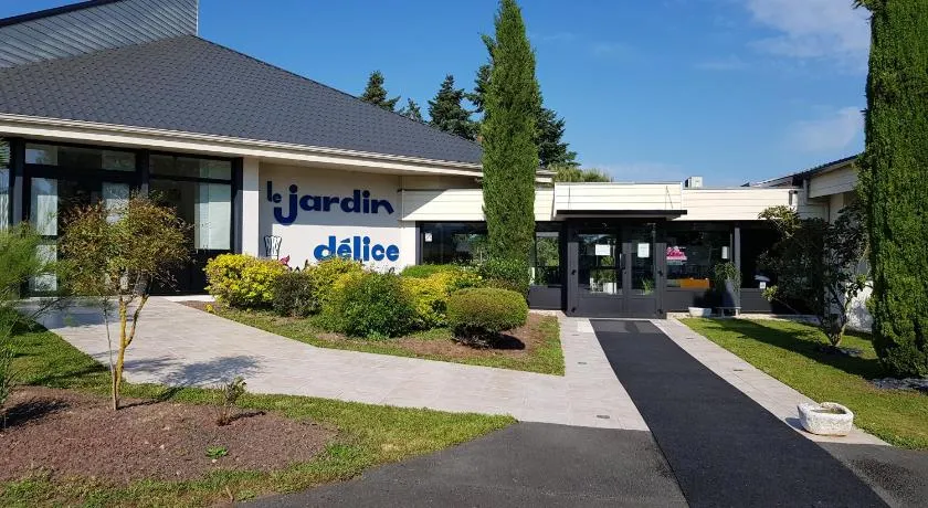 Logis Hotel Restaurant Le Jardin Délice - Image 1