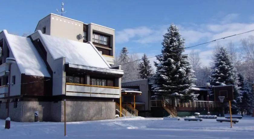 Hotel ČESKÁ FARMA - Image 1