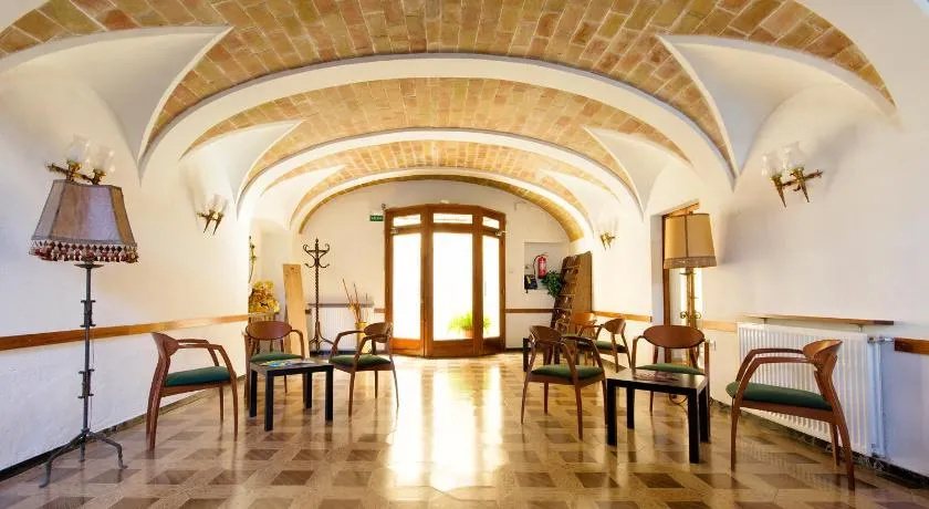 Hostal Fabrellas - Image 1
