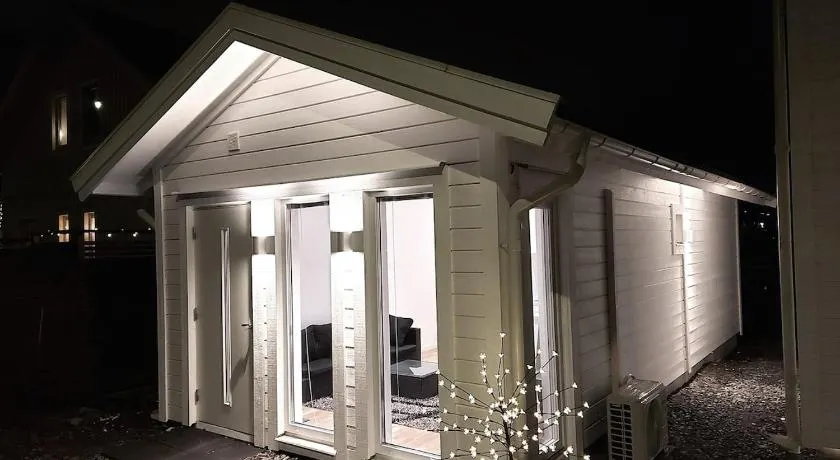 Very comfortable Tiny house close to Frölunda Shopping and city - Image 1