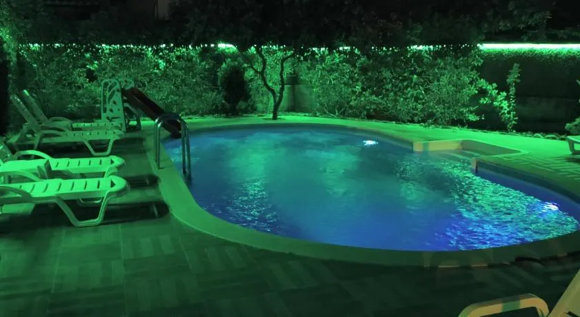 Arslan Villa with Pool - Image 1
