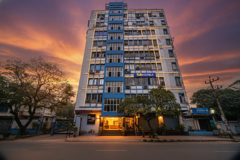 FabHotel The Hastings Club - Nr Victoria Memorial - Image 1