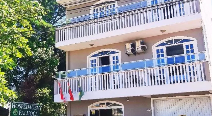 Hotel Hospedagem Palhoça com piscina - Image 1
