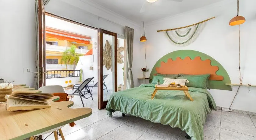 7 min Beach l Pool l Wifi l Sunbeds l Kid Friendly - Image 1
