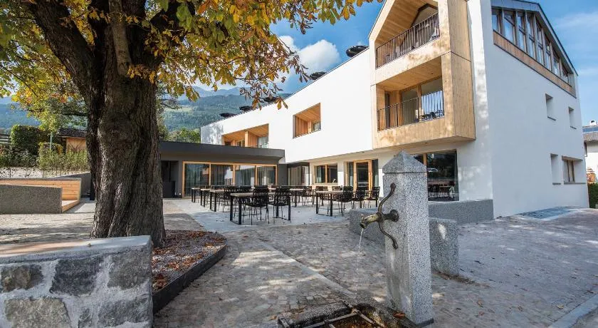 Dining & Living Alpenrose - Image 1