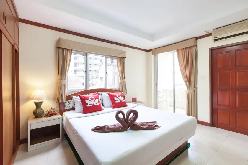ZEN Rooms Rat-U-Thid 200 Phi Road - Image 1