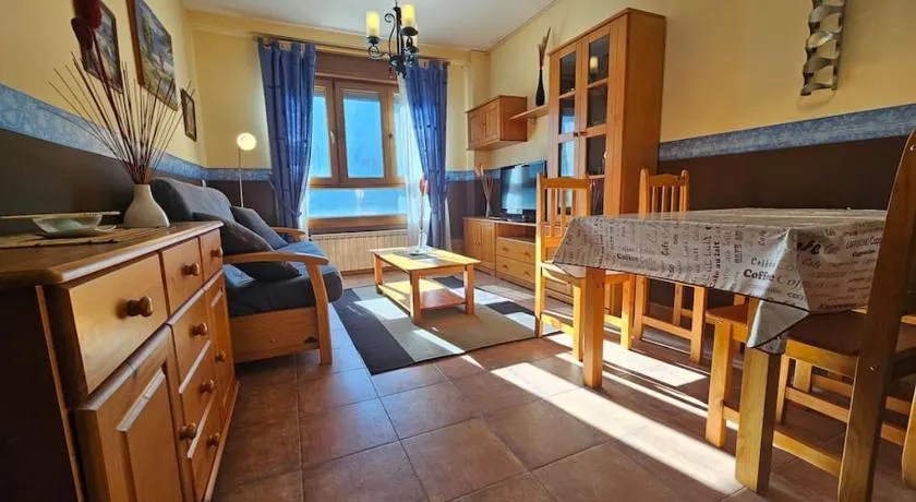 21A02 Coqueto apartamento con garaje by R2R Consulting - Image 1