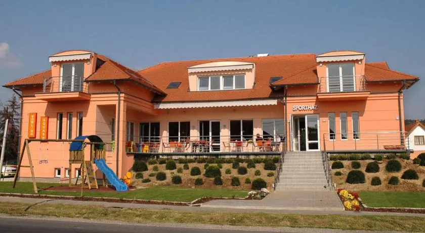 Sportház - Image 1