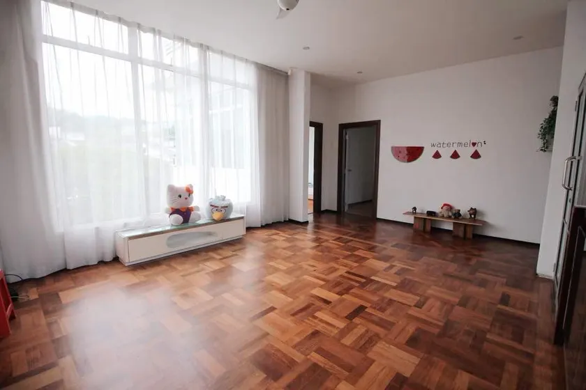 The Garden Homestay - Image 1
