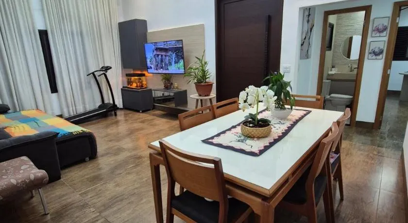 Casa 4 quartos com piscina em Aparecida de Goiania - Image 1