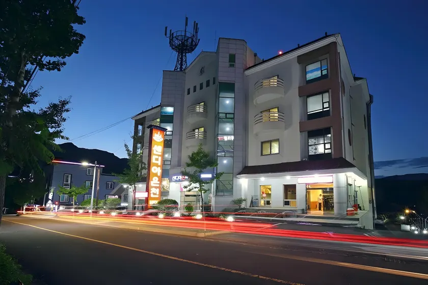 Ulsan Yeongnam Alps Sandia Oncheon - Image 1