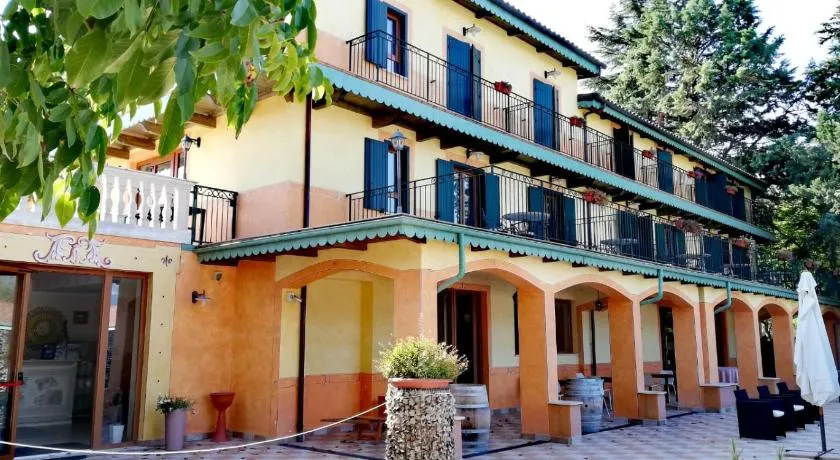 Hotel La Valle dell'Aquila - Image 1