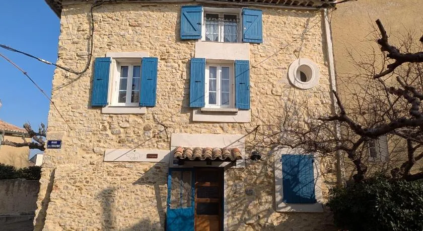 L'angélus, gîte de charme au coeur du vieux village de Sablet - Image 1