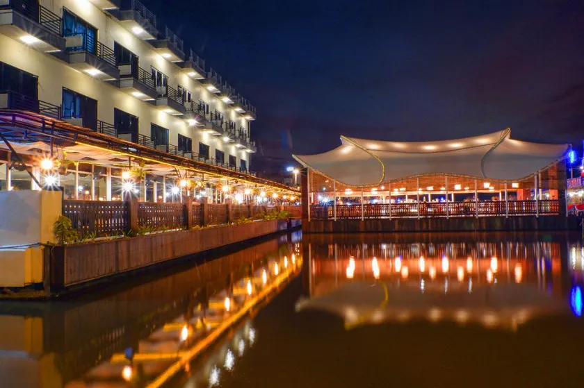 Grand Kartika Hotel - Image 1