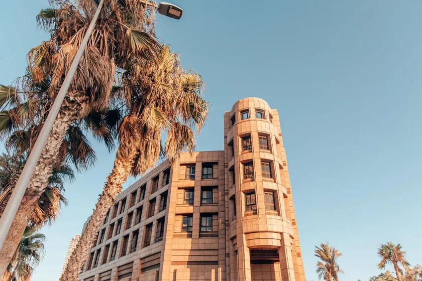 Seven TLV - Image 1